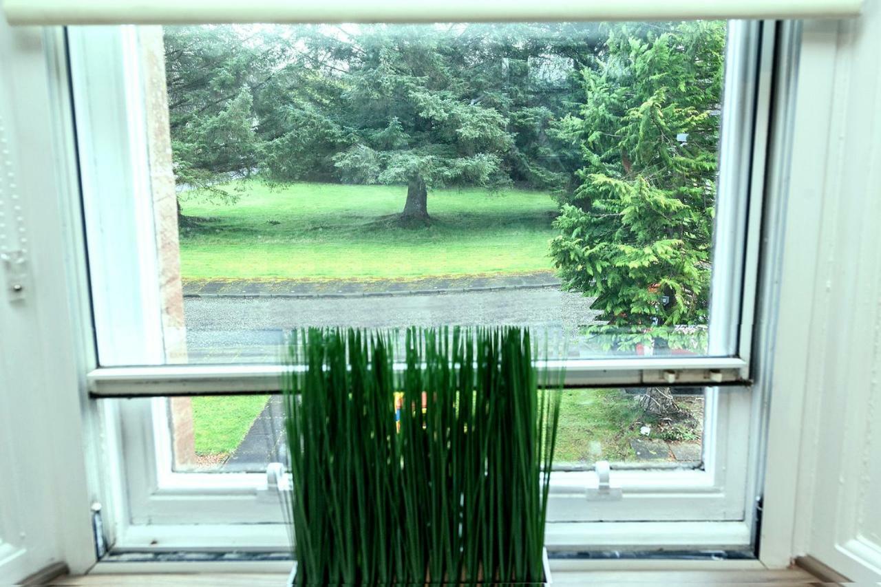 Butler'S Apartment. Flat 5, Dalmore House, Helensburgh, Scotland G84 8Jp מראה חיצוני תמונה